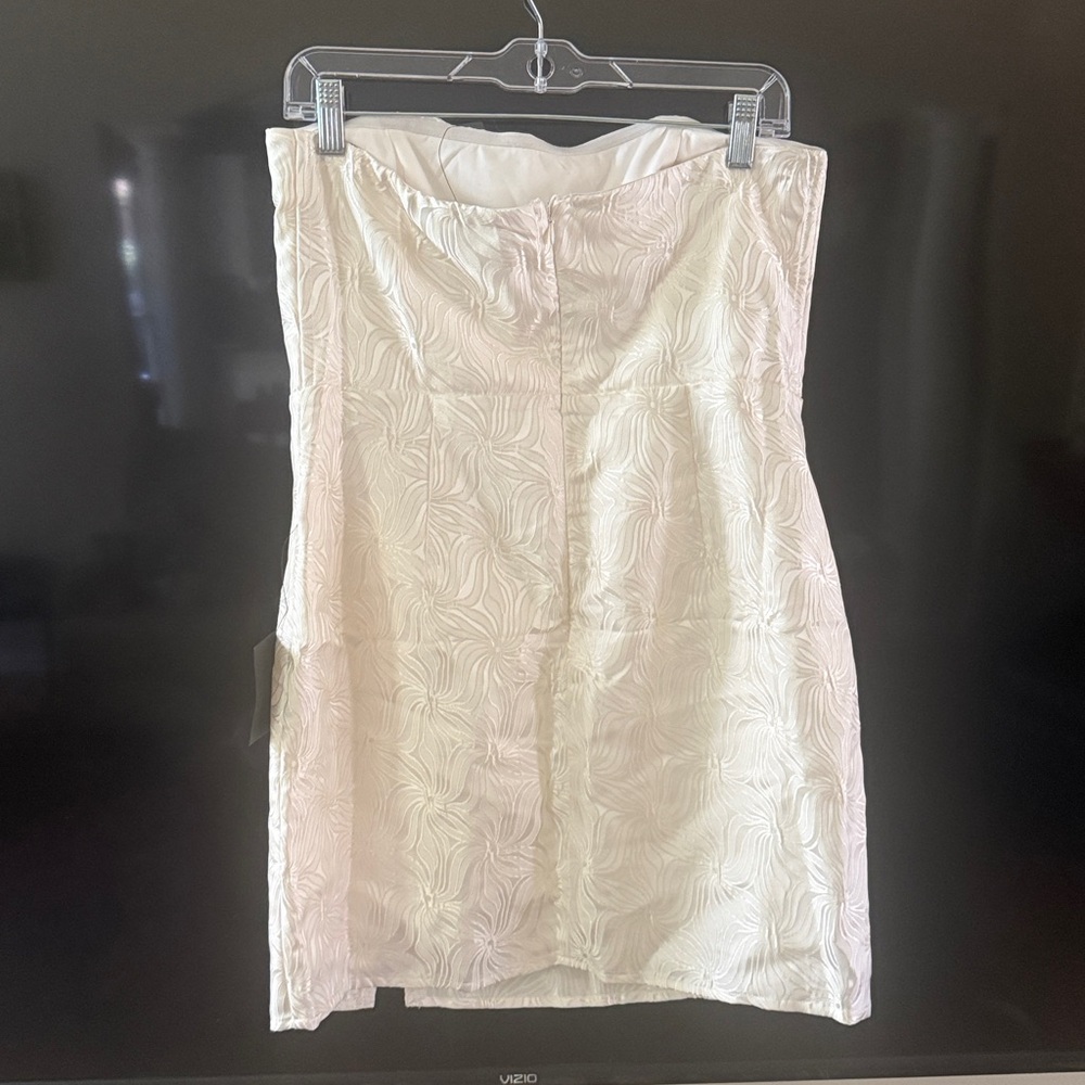 Lulu's Cream Textured Strapless Dress